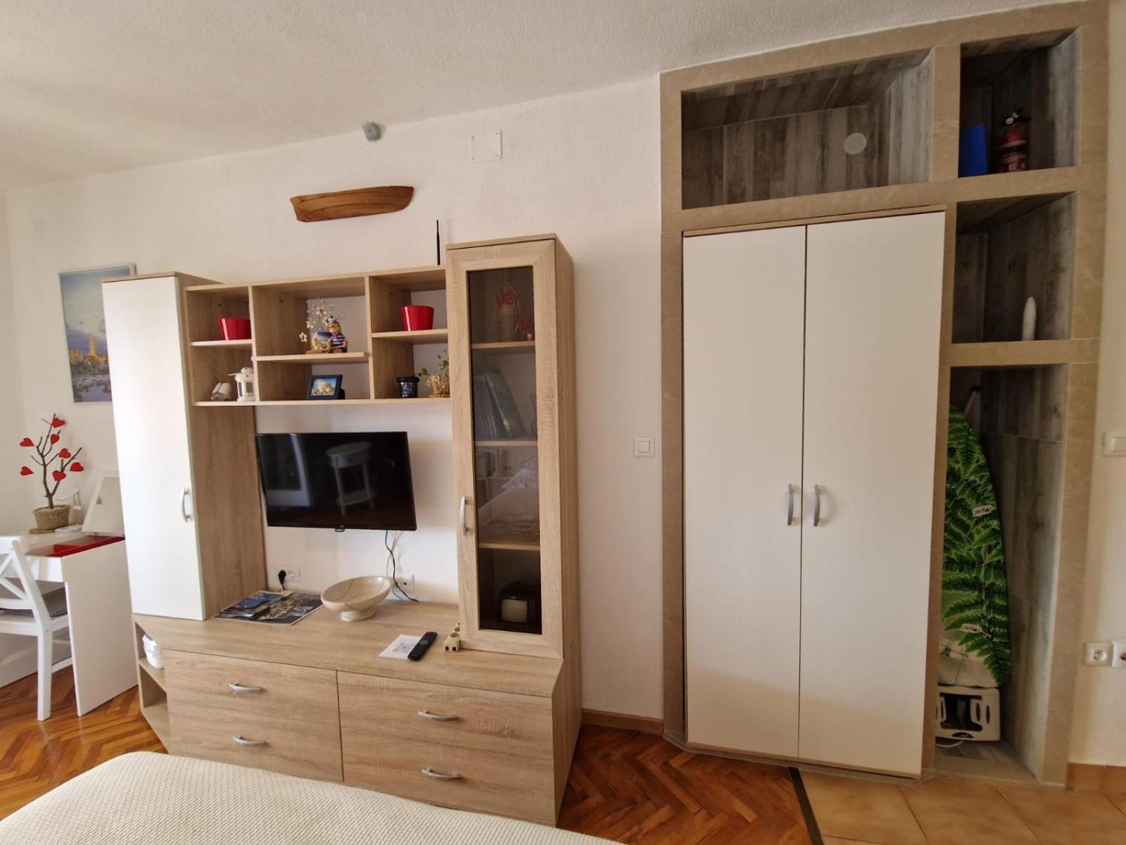 Studio Apartment Riva سومارتين المظهر الخارجي الصورة