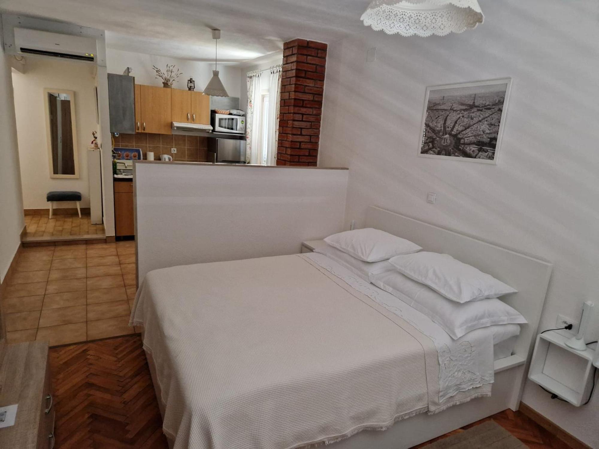 Studio Apartment Riva سومارتين المظهر الخارجي الصورة