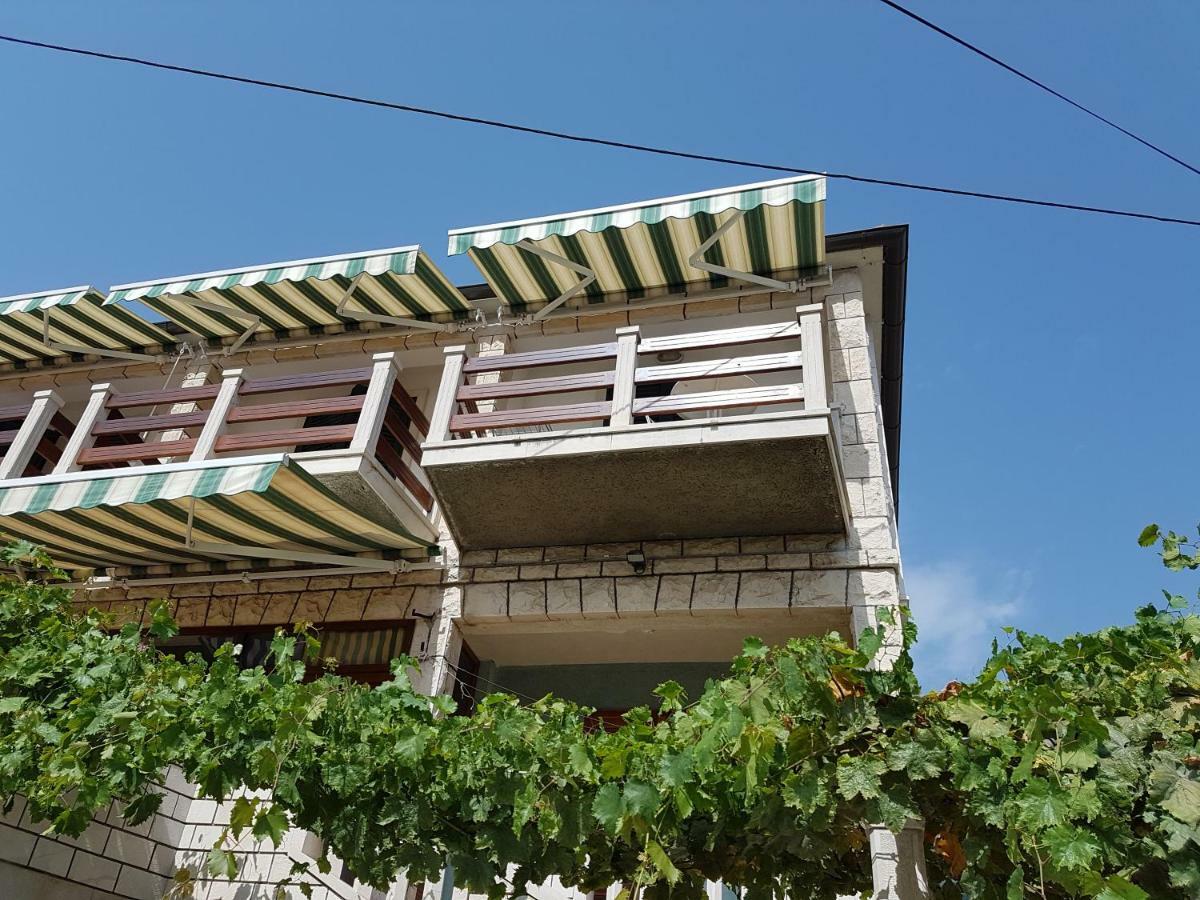 Studio Apartment Riva سومارتين المظهر الخارجي الصورة